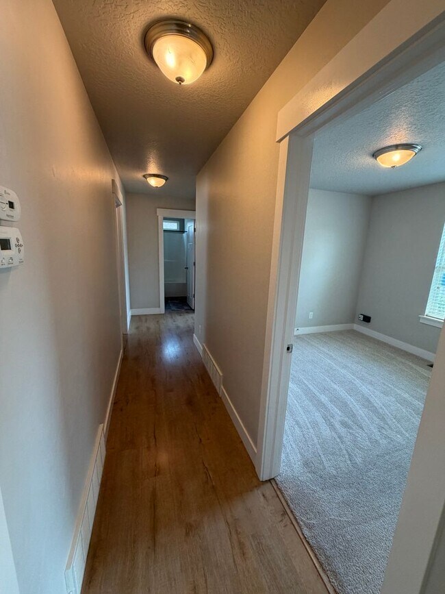 Building Photo - Spacious 6-Bedroom Home for Rent in Lehi