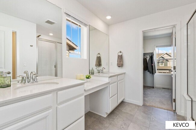 Building Photo - Sprawling Newer Construction Home