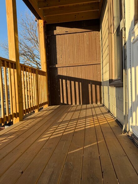 Back Deck - 3314 N Sacramento Ave