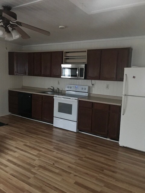 Building Photo - 2525 Rio Mills Rd