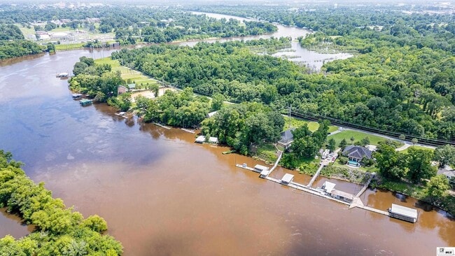 Building Photo - 237 River Oaks Dr