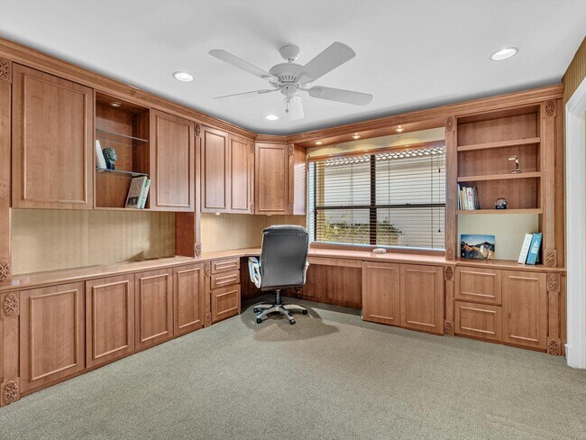 Building Photo - 10122 Spyglass Way