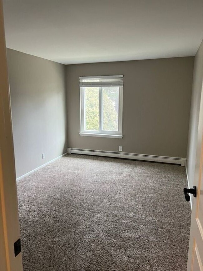 Building Photo - 1600 Light Road