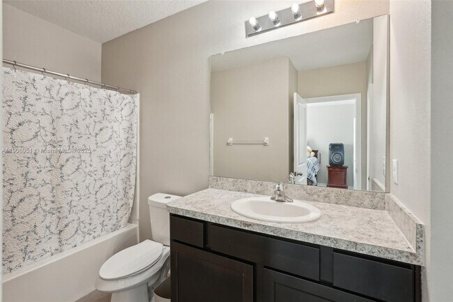 Building Photo - 508 Glenn Cross Dr