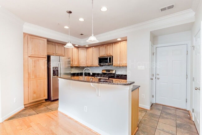 Building Photo - 5675 Harrington Falls Ln