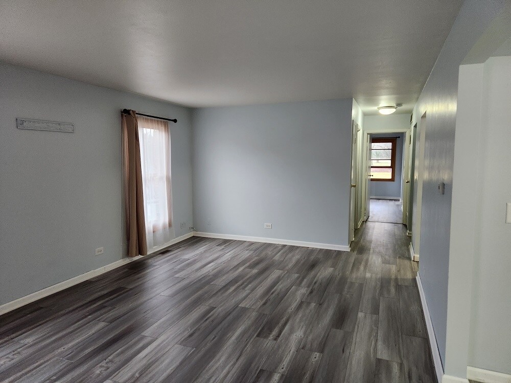 Building Photo - 1711 Sussex Walk