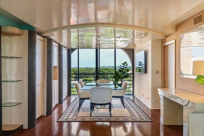 Building Photo - 7217 Promenade Dr