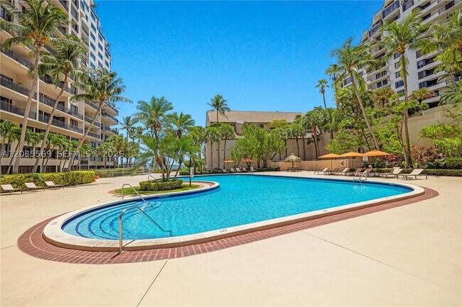 Building Photo - 540 Brickell Key Dr