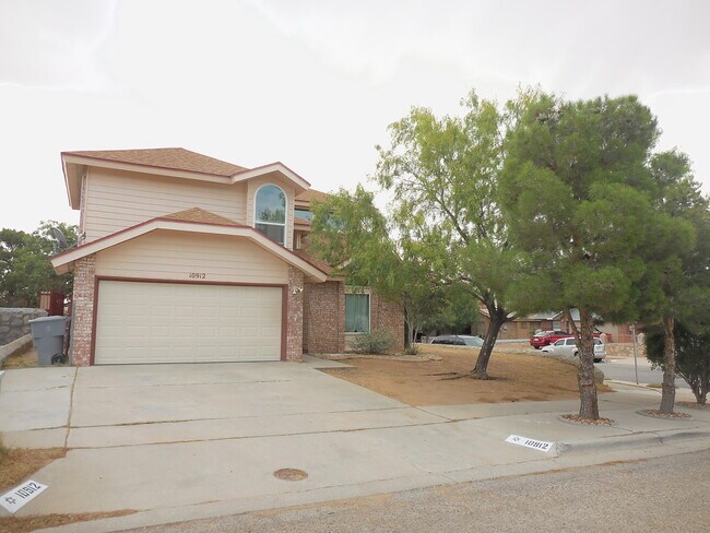 Primary Photo - 10912 Sandy Koufax Dr