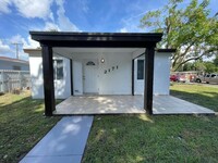 Building Photo - 4 bedroom in Opa Locka FL 33054