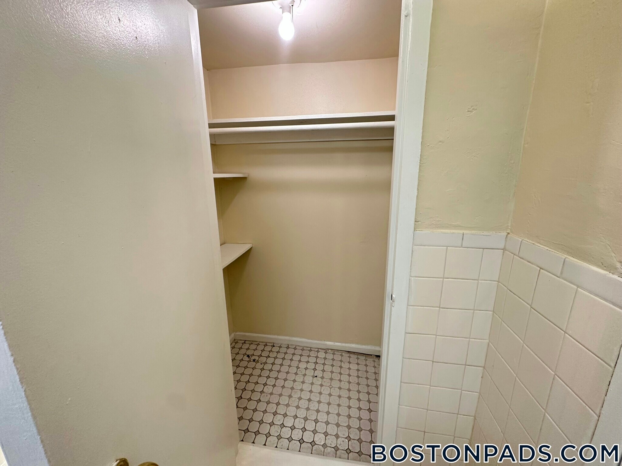 Building Photo - 1758 Commonwealth Ave