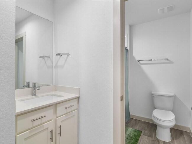 Building Photo - 1702 Maclane Ct