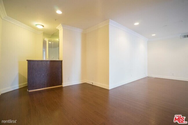 Building Photo - 2 br, 2 bath House - 1508 Veteran Ave Apt 303