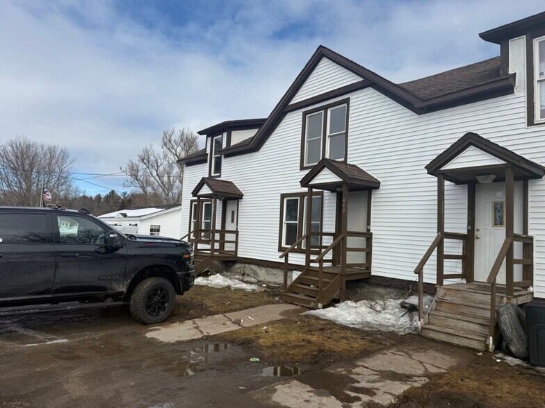 Building Photo - 447 S Washington St