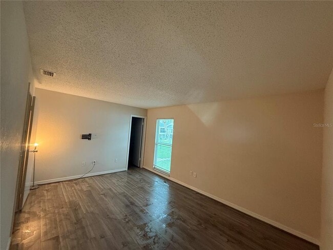 Building Photo - 647 Haven Pl