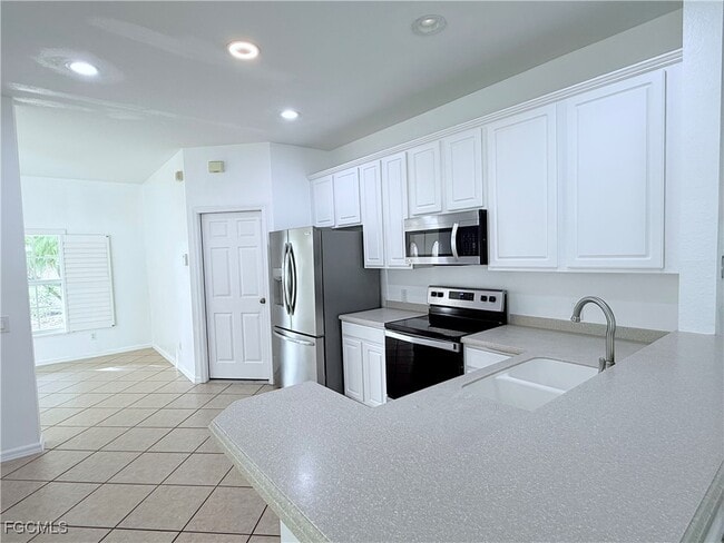 Building Photo - 8258 Silver Birch Way