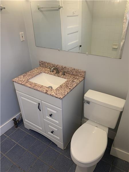 Building Photo - Crescent