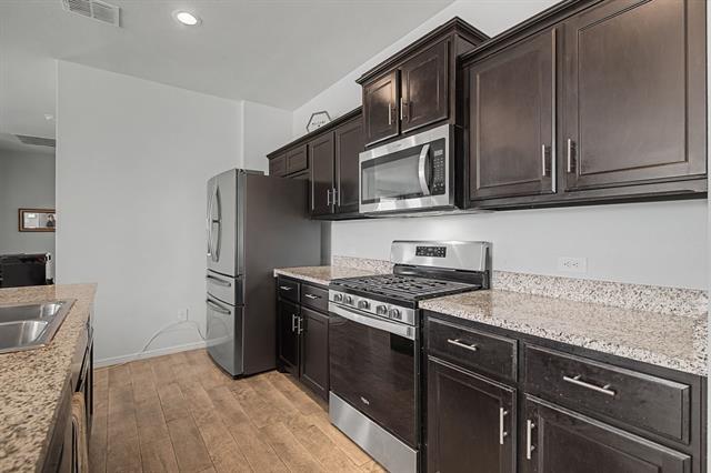 Building Photo - 8913 Oil Barron Ave