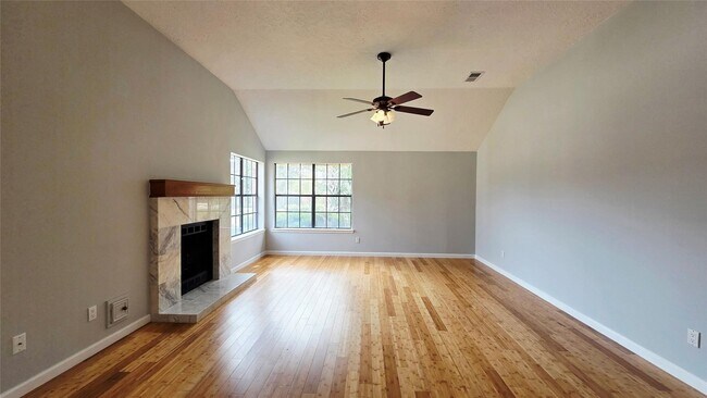 Building Photo - 12710 Meadway Ct