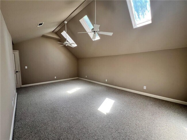 Building Photo - 5630 Sandown Way