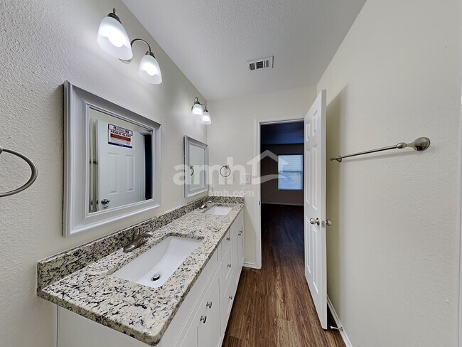 Building Photo - 2726 Gato Del Sol