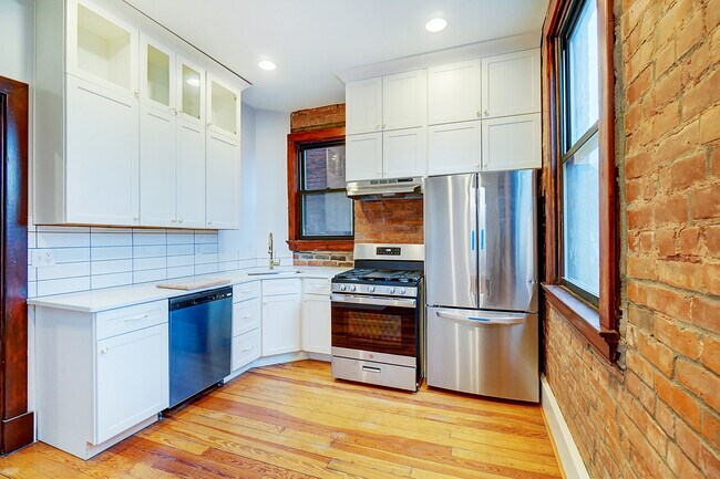 kitchen Unit 1 - 312 E 3rd St