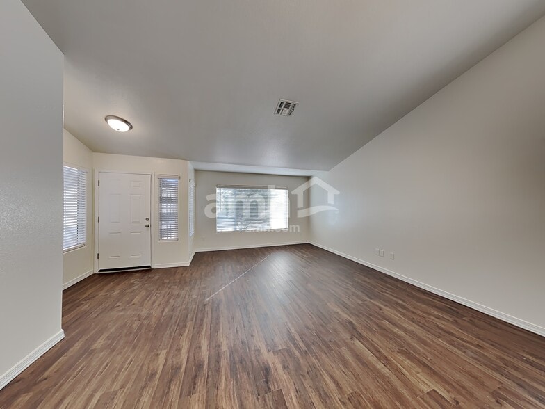 Building Photo - 2508 N 134th Ave