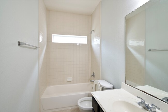 Building Photo - 3931 Medici Ct