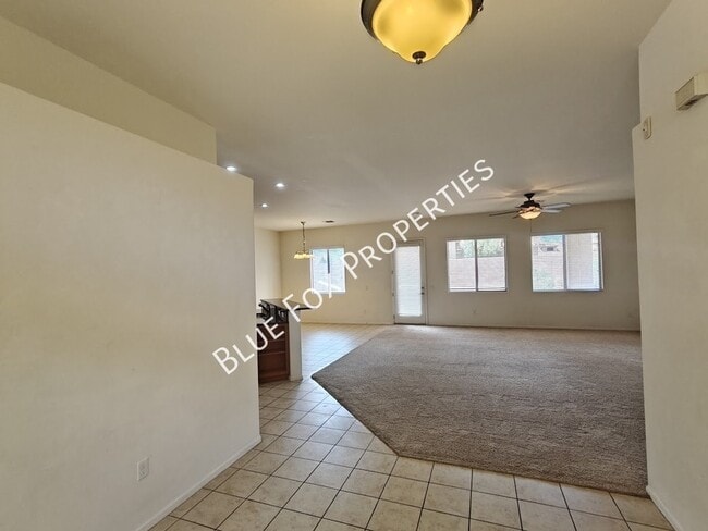 Building Photo - 324 N Oak Tree Canyon Loop