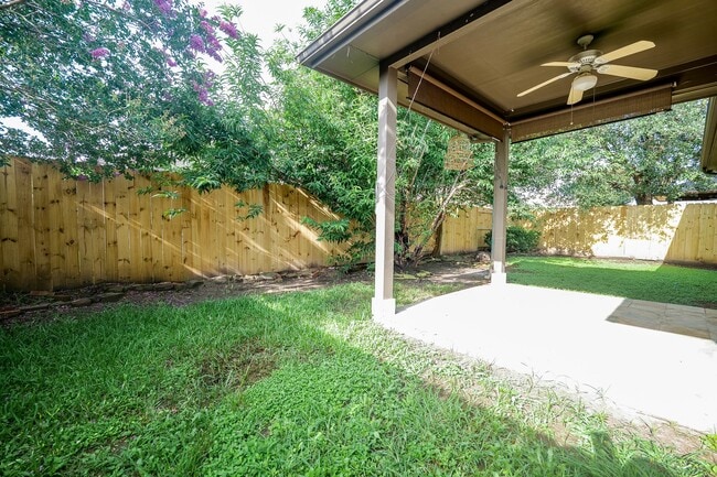 Building Photo - 20127 Jasper Oaks Dr