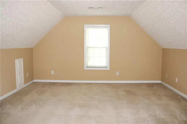 Building Photo - 861 Windward Rd