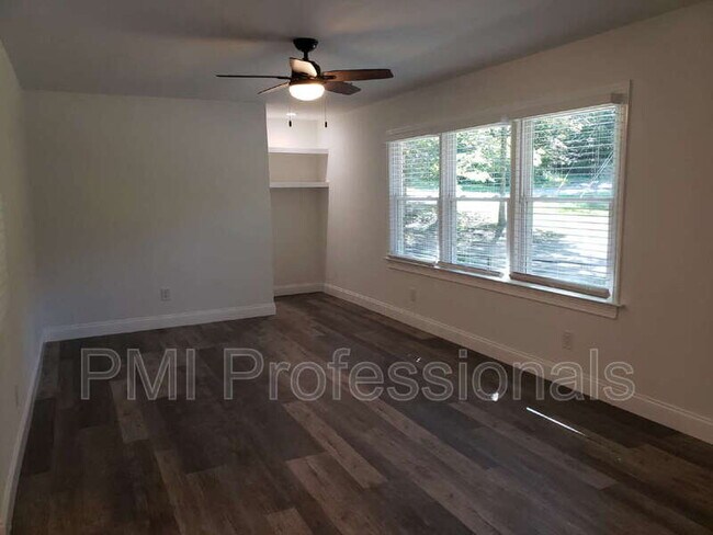 Building Photo - 3653 Cedar St