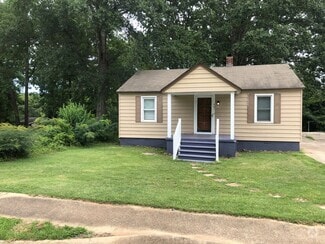 Building Photo - Beautiful Remolded Home Near Downtown Spar...