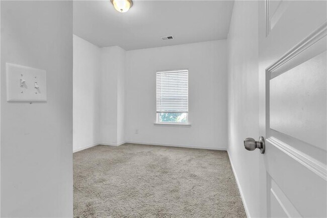 Building Photo - 5108 City Walk Dr