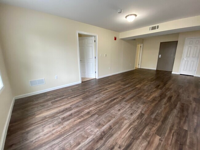 Building Photo - 100 Sentinel Court