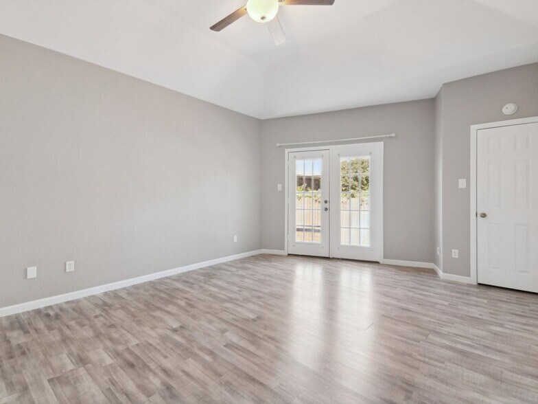 Building Photo - 2913 Eagles Nest Dr