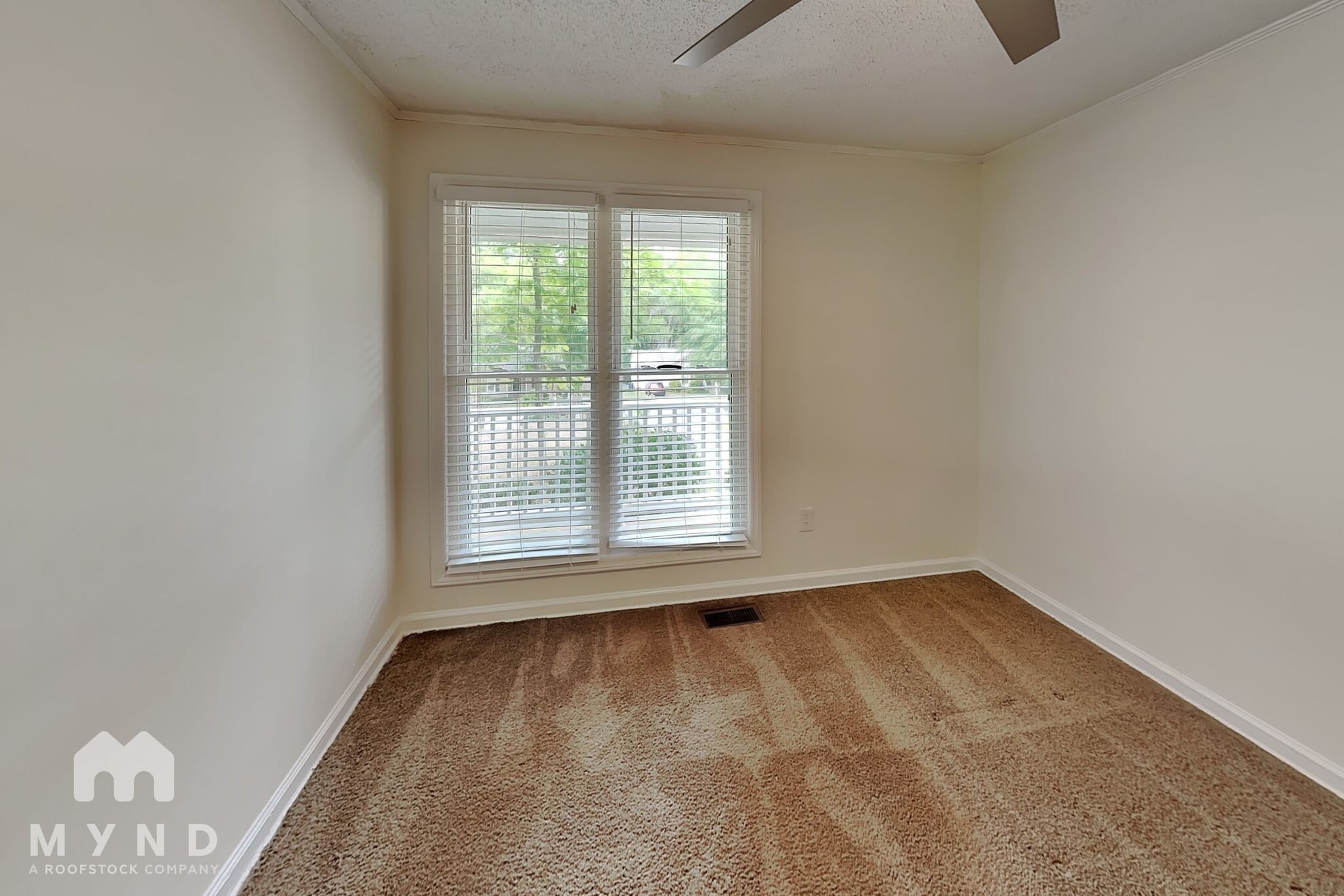 Building Photo - 7954 Tiburon Cir