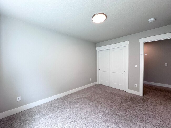 Building Photo - Beautiful Home in Desirable Monterey Estates – Happy Valley