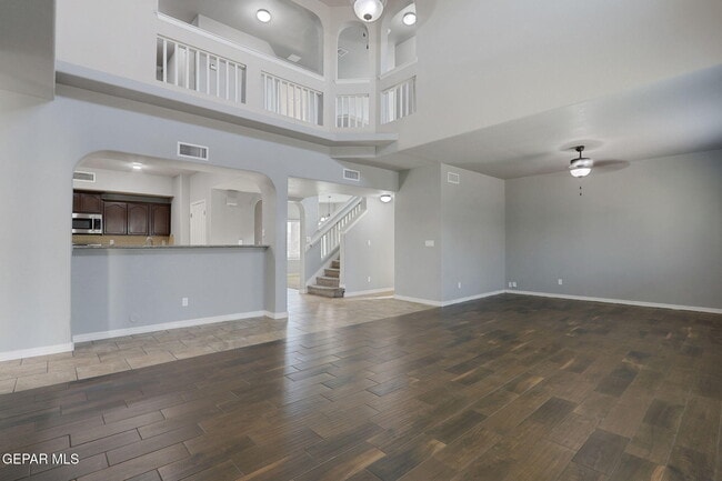 Building Photo - 363 Duskwood St