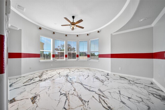 Building Photo - 1515 Hyde Park Blvd