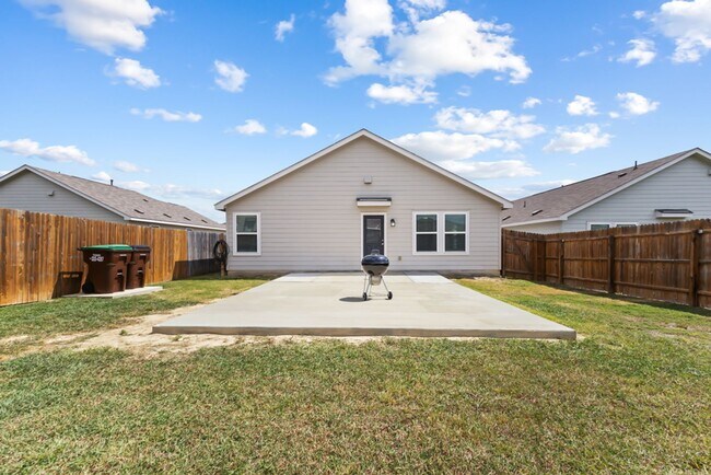 Building Photo - 13726 Locklear Way
