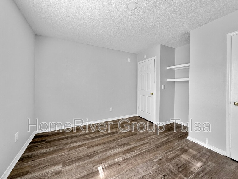 Building Photo - 8917 N 148th E Ave