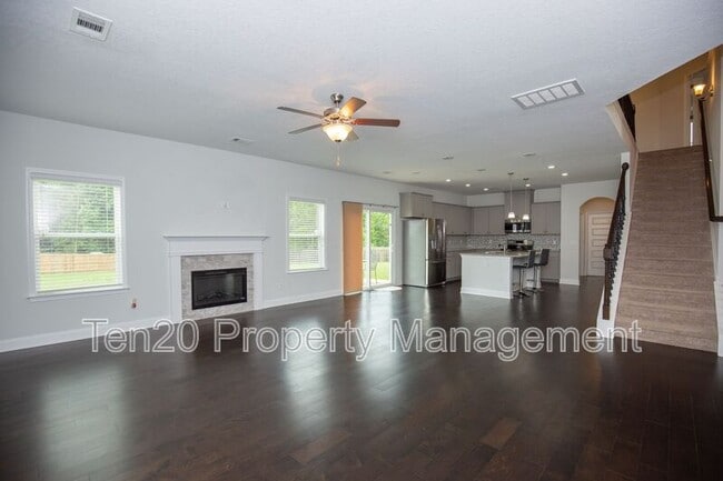 Building Photo - 10258 Green Meadow Ct