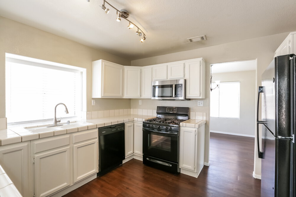 Building Photo - 1812 La Villa Dr