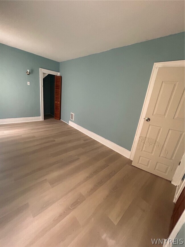 Building Photo - 71 Page St