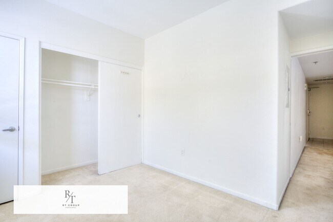 Building Photo - Luxurious Modern Condo in Alhambra