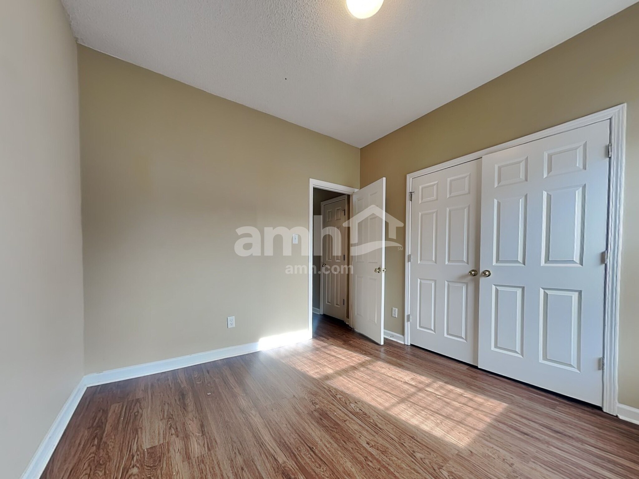 Building Photo - 10157 Breezy Ridge Cove