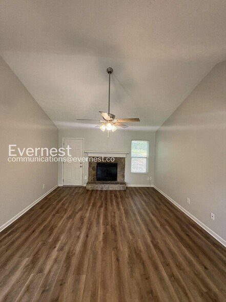 Building Photo - 908 Castle Ct