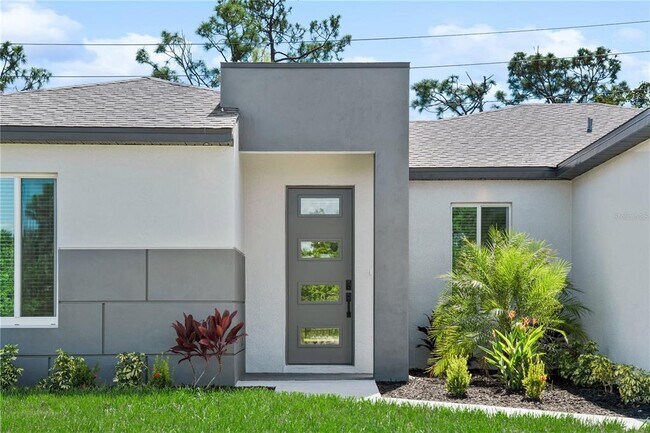 Building Photo - 24489 SW Kingsway Cir