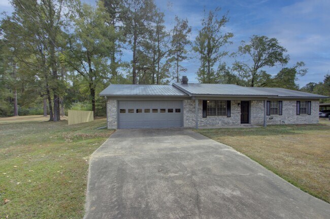 Building Photo - 6503 Chaparral St